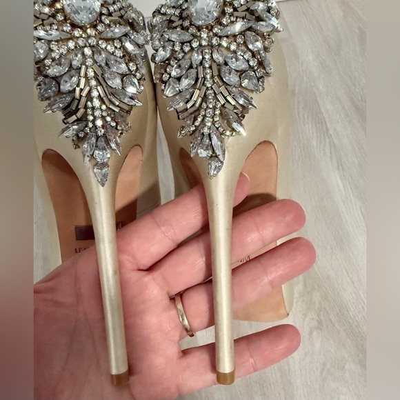 Badgley Mischka Peep Toe Heels, Size 8 1/2, Color Latte Satin - Picture 5 of 15